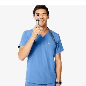 FIGS chisec scrub top in ceil blue XS